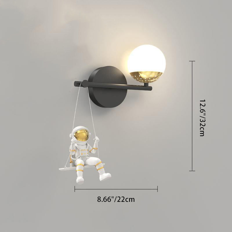 Moderne minimalistische Orb Astronaut Eisen Harz Acryl LED Wandleuchte Lampe für Schlafzimmer 