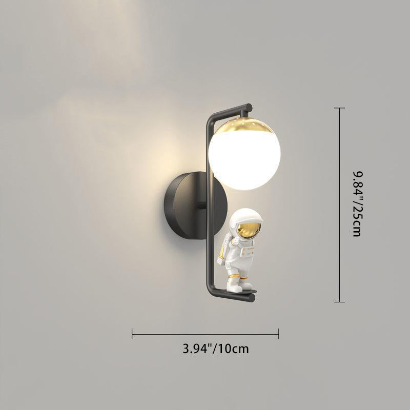 Moderne minimalistische Orb Astronaut Eisen Harz Acryl LED Wandleuchte Lampe für Schlafzimmer 