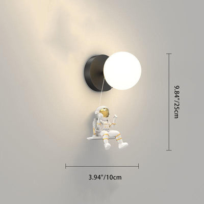 Moderne minimalistische Orb Astronaut Eisen Harz Acryl LED Wandleuchte Lampe für Schlafzimmer 