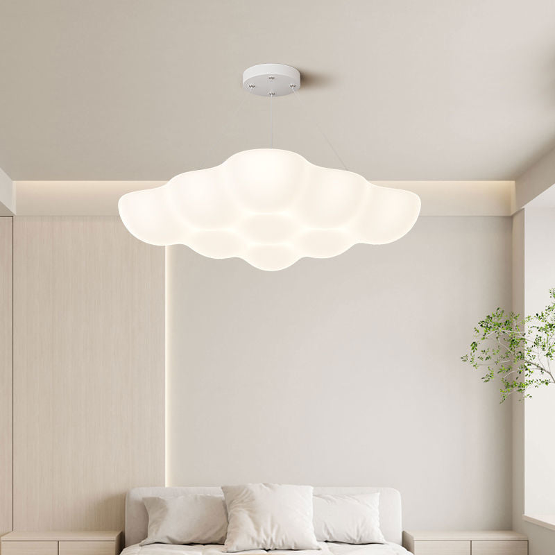 Moderne unbedeutende quadratische Pendelleuchte aus Eisen PE LED in Wolkenform für Schlafzimmer 