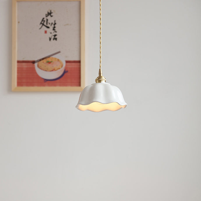 Moderne minimalistische runde Spitze Messing Keramik 1-Licht Pendelleuchte für Wohnzimmer 