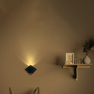 Modern Minimalist Sensor Diamond Devilfish Shape Acrylic LED Wall Sconce Lamp For Living Room