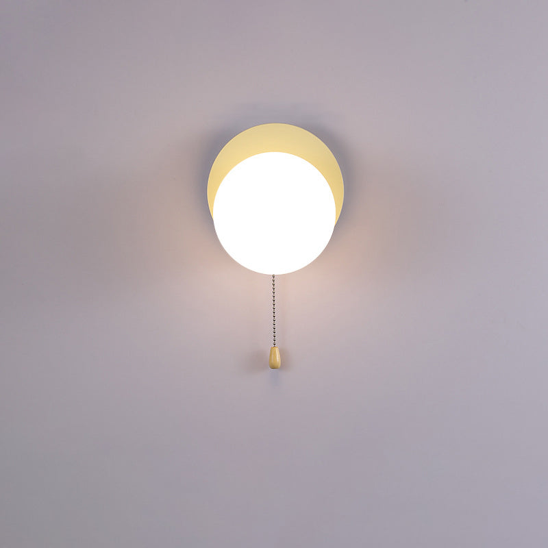 Moderne minimalistische runde quadratische Dreieckkugel Eisenglas 1-Licht Wandleuchte Lampe für Wohnzimmer 