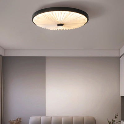 Traditional Chinese Round Pleated Iron PVC LED Flush Mount Ceiling Light For Living Room