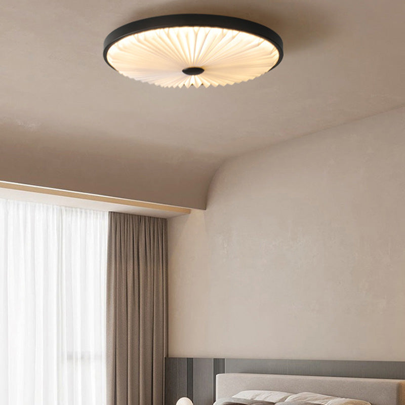 Traditional Chinese Round Pleated Iron PVC LED Flush Mount Ceiling Light For Living Room