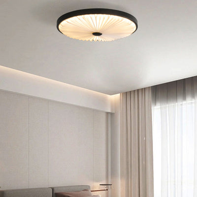 Traditional Chinese Round Pleated Iron PVC LED Flush Mount Ceiling Light For Living Room