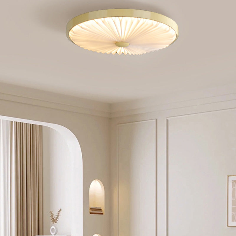 Traditional Chinese Round Pleated Iron PVC LED Flush Mount Ceiling Light For Living Room