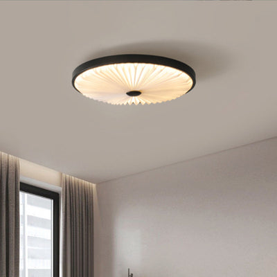 Traditional Chinese Round Pleated Iron PVC LED Flush Mount Ceiling Light For Living Room