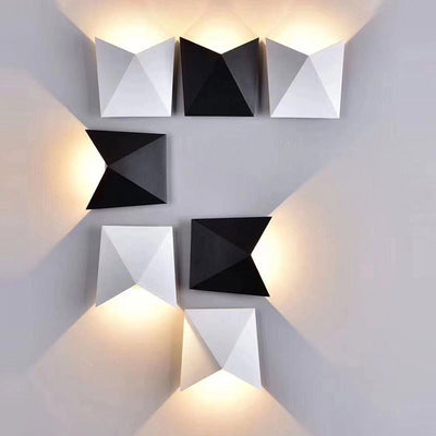 Modern Minimalist Irregular Shape Aluminum LED Wall Sconce Lamp For Living Room