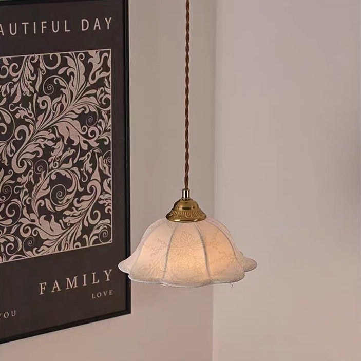 Traditional French Round Floral Petal Alloy Fabric 1-Light Pendant Light For Bedroom