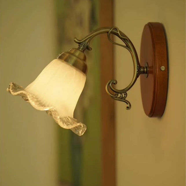 Traditional French Floral Glass Shade Solid Wood Glass Iron 1-Light Wall Sconce Lamp For Bedroom