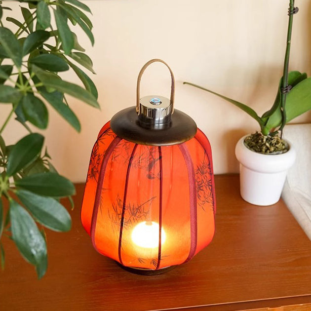 Traditional Chinese Cylinder Wood Fabric LED Table Lamp For Living Room