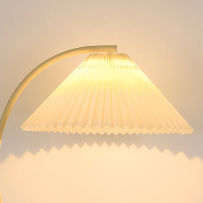 Moderne minimalistische kegelförmige 1-flammige Stehlampe aus Eisengewebe für das Wohnzimmer 