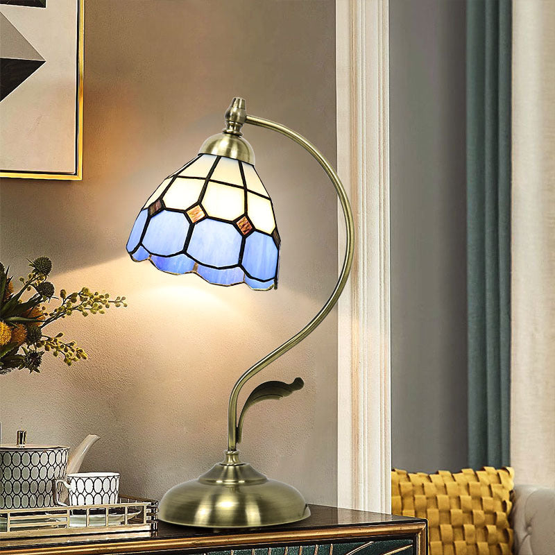 Traditional Tiffany Dome Iron Glass 1-Light Table Lamp For Living Room