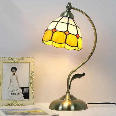 Traditional Tiffany Dome Iron Glass 1-Light Table Lamp For Living Room