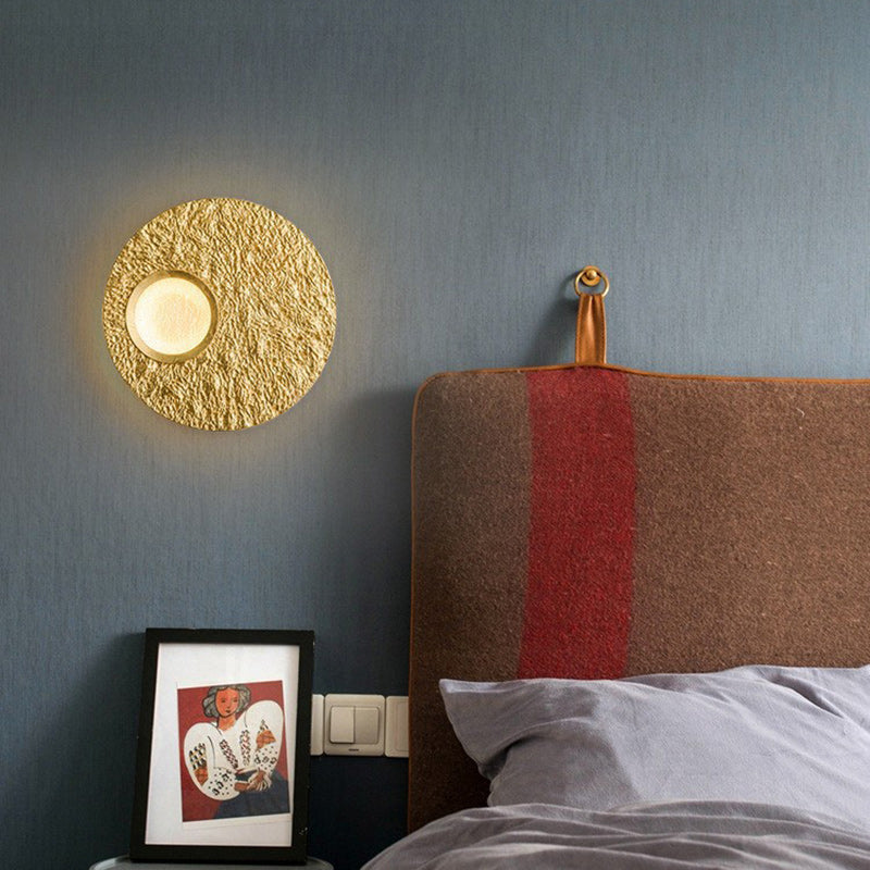 Contemporary Scandinavian Round Iron Resin LED Wall Sconce Lamp For Living Room