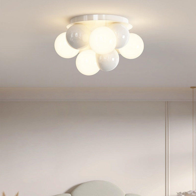 Zeitgenössische nordische Kinder Eisen Glas Ball Runde Basis 5-Licht Semi-Flush Mount Deckenleuchte für Schlafzimmer 