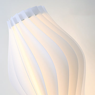 Contemporary Creative Decorative Pleated Hula Wave Shaped Iron Acrylic LED Table Lamp For Bedroom