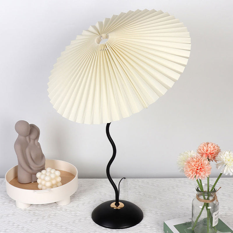 Contemporary Nordic Pleated Linen PVC Umbrella Shaped Curve Iron 1-Light Table Lamp For Living Room