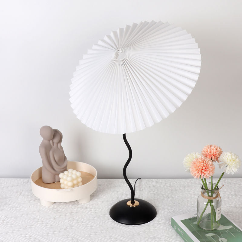 Contemporary Nordic Pleated Linen PVC Umbrella Shaped Curve Iron 1-Light Table Lamp For Living Room