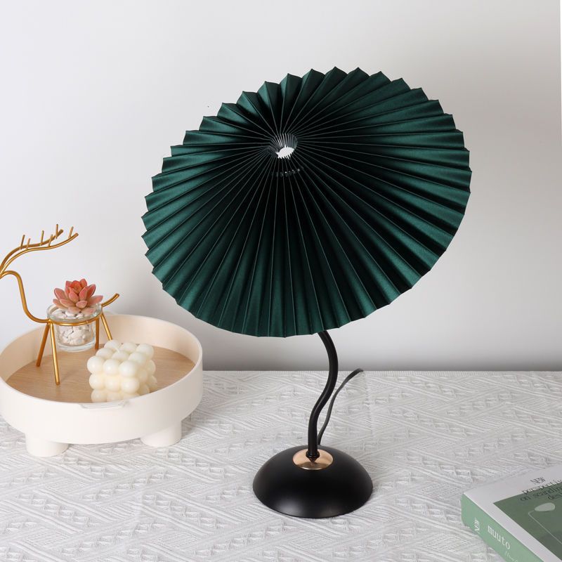 Contemporary Nordic Pleated Linen PVC Umbrella Shaped Curve Iron 1-Light Table Lamp For Living Room