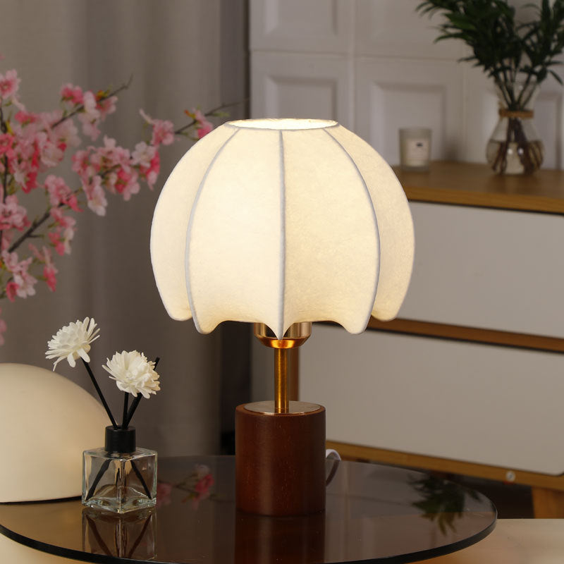 Traditional Chinese Dome Leaves Pattern Fabric Wood Iron 1-Light Table Lamp For Bedroom