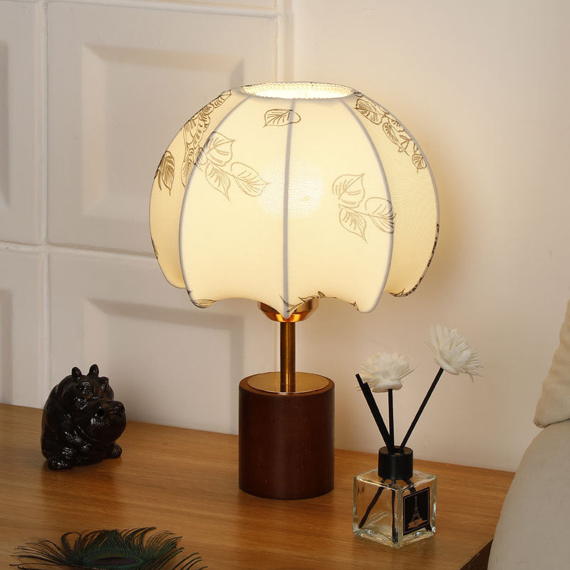 Traditional Chinese Dome Leaves Pattern Fabric Wood Iron 1-Light Table Lamp For Bedroom