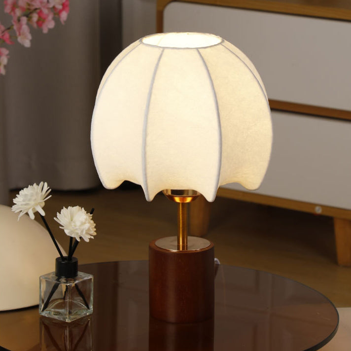 Traditional Chinese Dome Leaves Pattern Fabric Wood Iron 1-Light Table Lamp For Bedroom