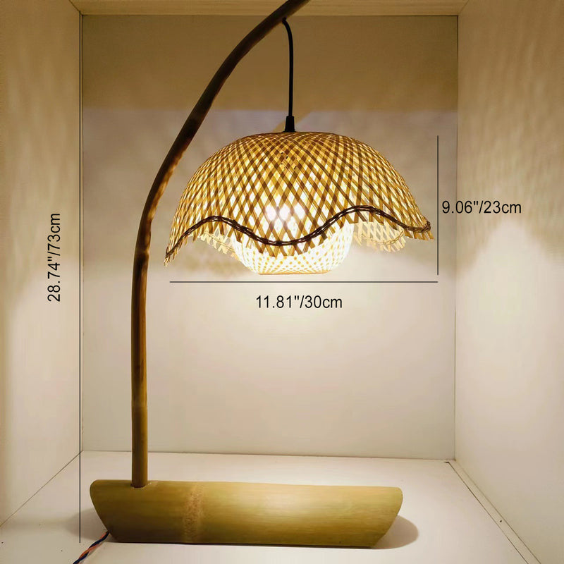 Zeitgenössische Boho Hutform Rattan Metall 1-Licht Tischlampe für Schlafzimmer 