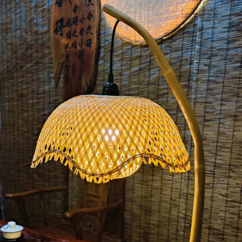 Zeitgenössische Boho Hutform Rattan Metall 1-Licht Tischlampe für Schlafzimmer 