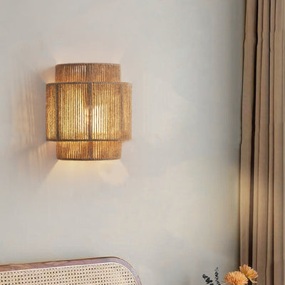 Zeitgenössische Boho Rattan Weben Blütenblatt Schatten 1-Licht Wand Leuchte Lampe für Schlafzimmer 