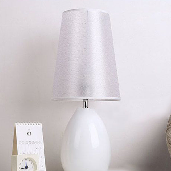 Contemporary Luxury Trapezoidal Crack Fabric Shade Iron 1-Light Table Lamp For Bedroom