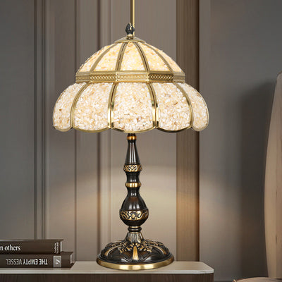 Moderne minimalistische halbrunde ovale Scheibenbasis Kupferkristall 1-Licht Tischlampe für Schlafzimmer 