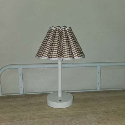 Moderne minimalistische runde Tischlampe mit 1-flammigem Stiel und blütenblattförmiger Scheibenbasis für Schlafzimmer 