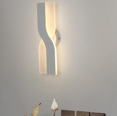 Contemporary Scandinavian Cross Rectangle Oval Iron Acrylic LED Wall Sconce Lamp For Bedroom