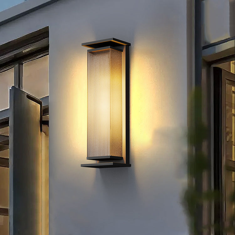 Moderne minimalistische wasserdichte Dreieck-Halbkreis-Druckguss-Aluminium-PC-LED-Wandleuchte für die Terrasse im Freien 