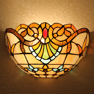 Traditional Tiffany Semicircle Flower Lattice Pattern Iron Glass 1-Light Wall Sconce Lamp For Bedroom