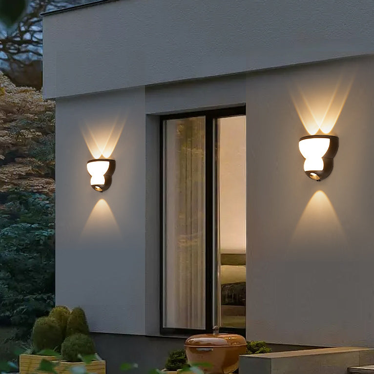 Moderne minimalistische wasserdichte Dreieck-Halbkreis-Druckguss-Aluminium-PC-LED-Wandleuchte für die Terrasse im Freien 