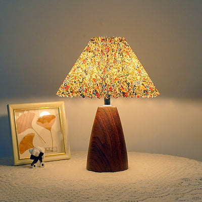 Traditional French Pleated Fabric Shade Ceramic Base USB LED Table Lamp For Bedroom