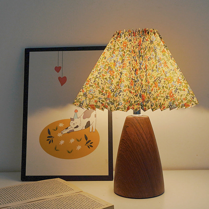 Traditional French Pleated Fabric Shade Ceramic Base USB LED Table Lamp For Bedroom