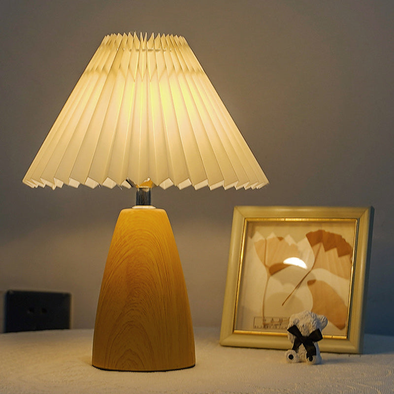 Traditional French Pleated Fabric Shade Ceramic Base USB LED Table Lamp For Bedroom