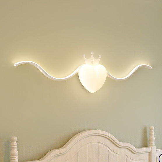 Modern Minimalist Aluminum Corrugated Line PE Heart Shade LED Wall Sconce Lamp For Living Room