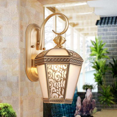 Contemporary Luxury Brass Frame Glass Shade 1-Light Outdoor Wall Sconce Lamp For Garden