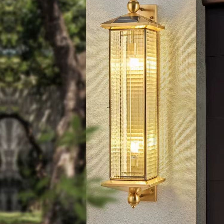 Zeitgenössische Luxus Messing Säule gehärtetem Glas Schatten 2-Licht Outdoor Wandleuchte Lampe für Garten 