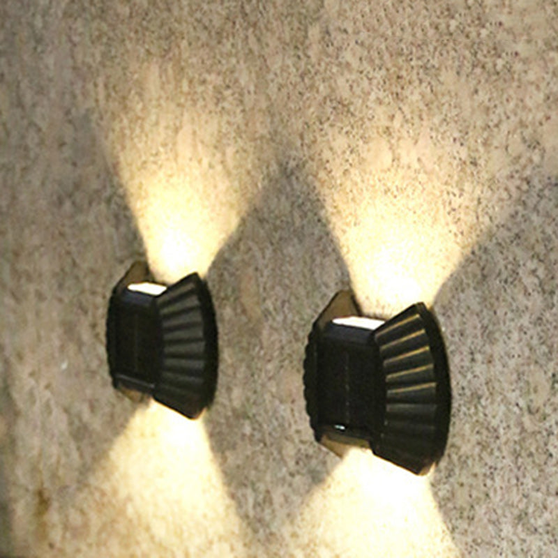 Contemporary Industrial ABS Shell Up And Down Illuminated LED Solar Wall Sconce Lamp For Outdoor Patio