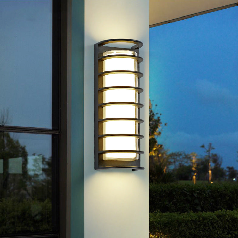 Moderne minimalistische wasserdichte Dreieck-Halbkreis-Druckguss-Aluminium-PC-LED-Wandleuchte für die Terrasse im Freien 