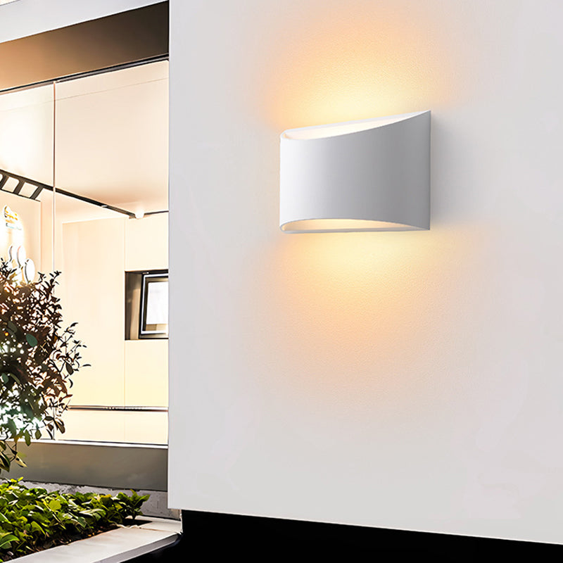 Modern Minimalist Curved Aluminum Up And Down Illuminated LED Waterproof Wall Sconce Lamp For Outdoor Patio