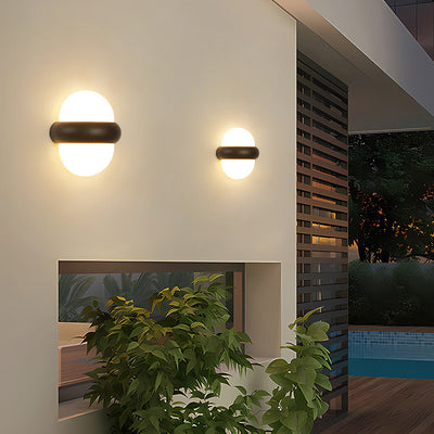 Lámpara de aplique de pared LED de aluminio y PC curva rectangular impermeable creativa contemporánea para patio exterior 