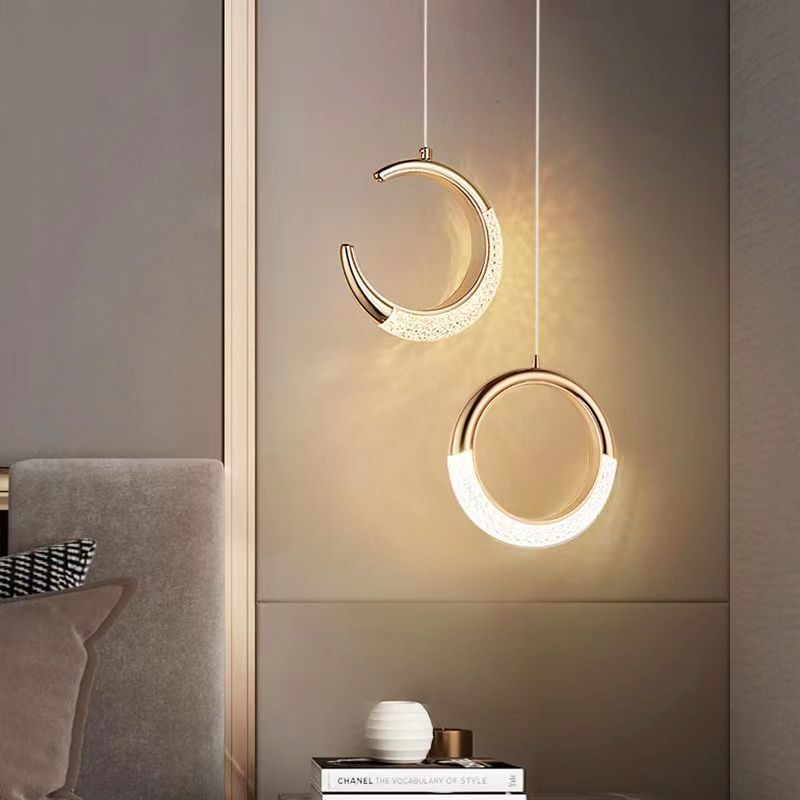 Moderne Luxus Ring Mond Runde Aluminium Hardware Acryl LED Pendelleuchte für Schlafzimmer 