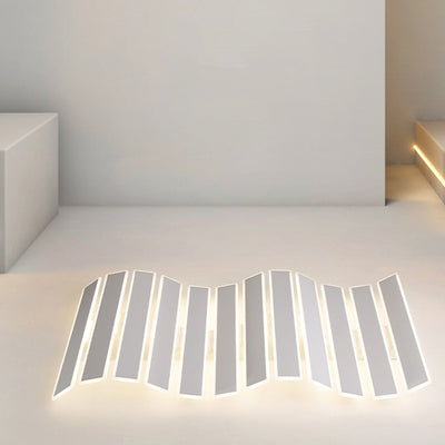 Moderne minimalistische Anordnung Fishbone Wave Rechteck Eisen Acryl LED Unterputz Deckenleuchte für Schlafzimmer 